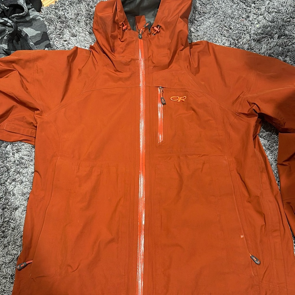 Very good condition with minor fading in one spot in the interior.